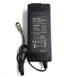 Carregador GX16 de 3 pinos 54,6 (versão premium sem ventilador) Trotinete Eletrica